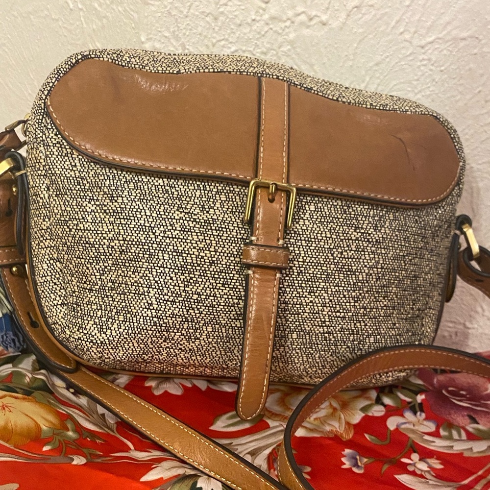 Fossil bag-gently worn